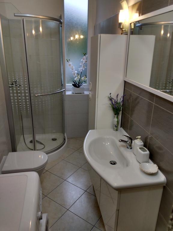 Apartment Milevoj Koromačno Екстериор снимка